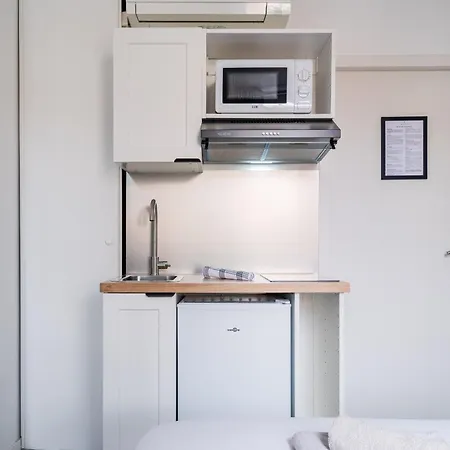 Duo Secret - Lumineuse Sur Les Allees 3*